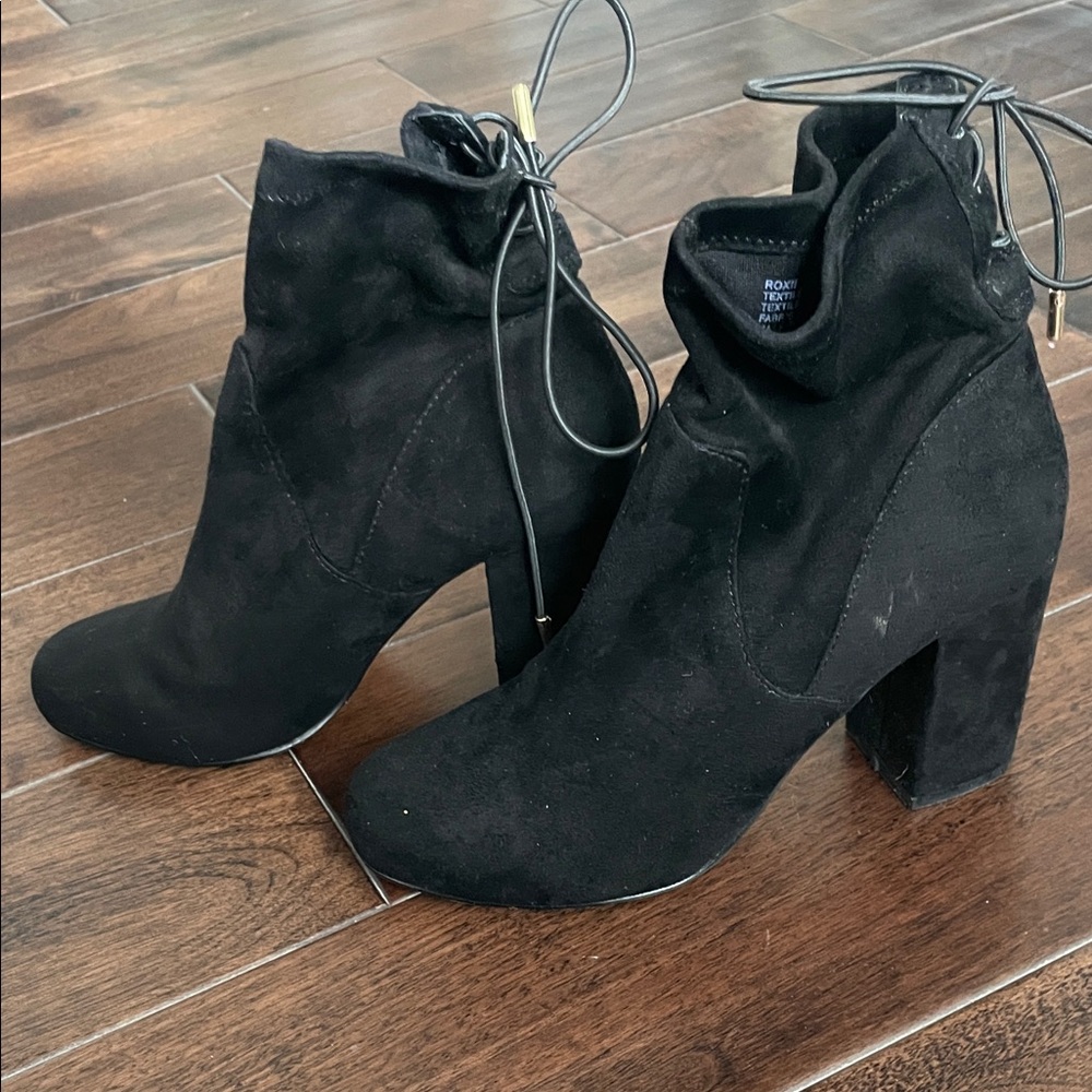 Steve Madden black faux suede booties SZ 7.5 Comfy